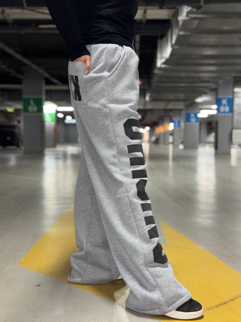 Printed oversized sweatpants